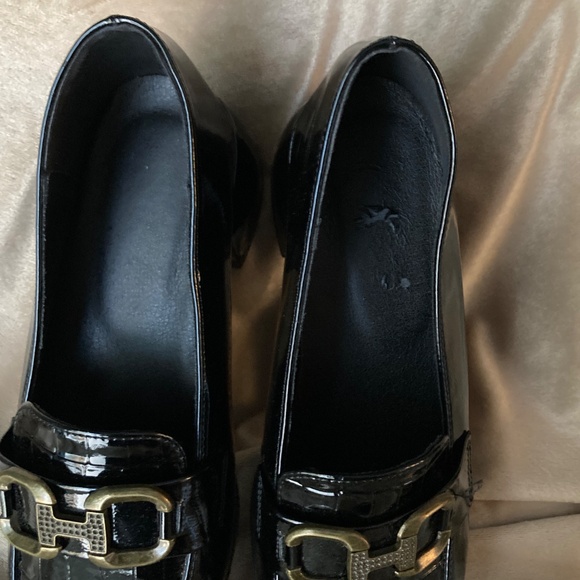 Black Faux Alligator Patent Leather Loafers - Picture 5 of 9